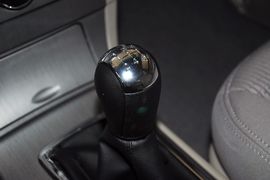 2011款长安CX30三厢