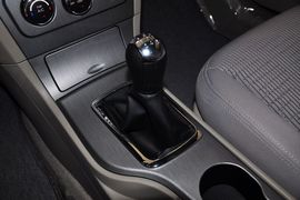 2011款长安CX30三厢