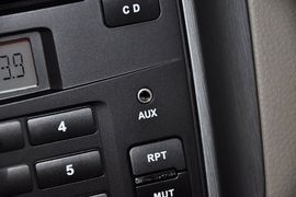 2011款长安CX30三厢