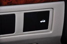 2011款长安CX30三厢