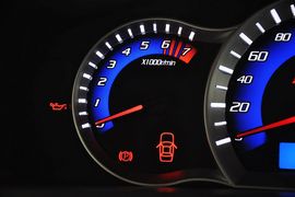 2011款长安CX30三厢