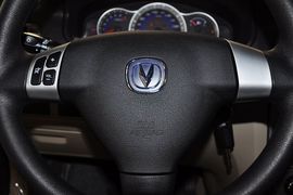 2011款长安CX30三厢