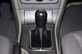 2011款长安CX30三厢