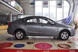 2011款长安CX30三厢