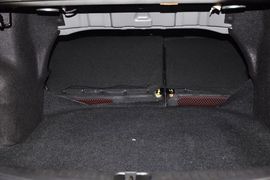 2011款长安悦翔三厢