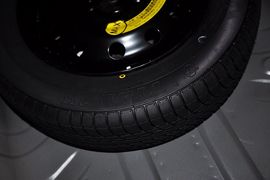 2011款长安悦翔三厢