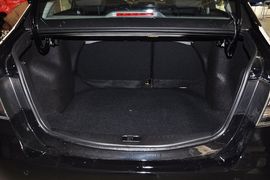 2011款长安悦翔三厢