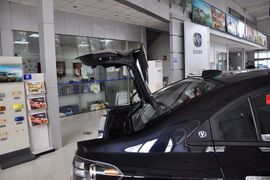 2011款长安悦翔三厢