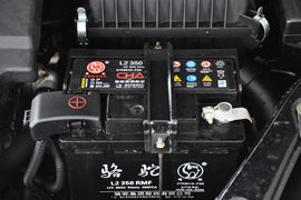 2011款长安悦翔三厢