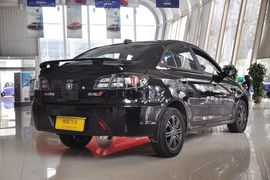 2011款长安悦翔三厢