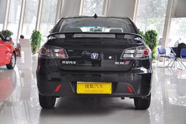 2011款长安悦翔三厢