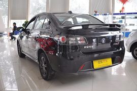 2011款长安悦翔三厢