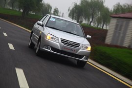 试驾2012款奇瑞旗云2