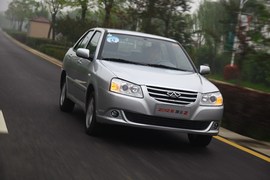 试驾2012款奇瑞旗云2