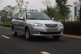 试驾2012款奇瑞旗云2