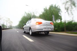 试驾2012款奇瑞旗云2
