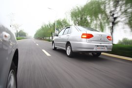 试驾2012款奇瑞旗云2