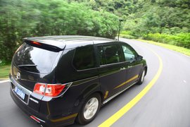 2011款一汽马自达8千岛湖试驾