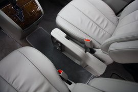 2011款一汽马自达8千岛湖试驾