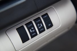 2011款一汽马自达8千岛湖试驾