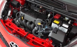 海外试驾2012款丰田雅力士