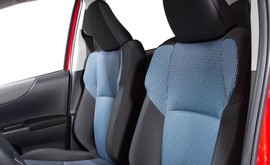 海外试驾2012款丰田雅力士