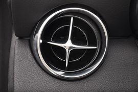 2012款奔驰SLK200豪华运动型