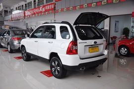 2012款起亚狮跑