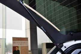 2012款起亚狮跑