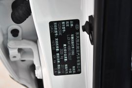 2012款起亚狮跑