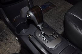 2012款起亚狮跑