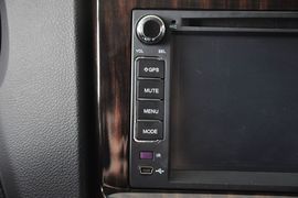 2012款起亚狮跑