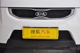 2012款起亚狮跑