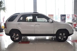 2012款起亚狮跑