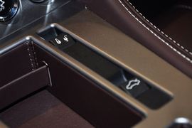 2012款阿斯顿马丁Virage