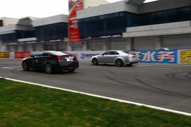   2012款凯迪拉克CTS-V COUPE及驾驶培训实拍