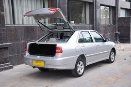 2012款奇瑞旗云2