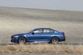 2012款宝马M5海外试驾