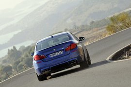 2012款宝马M5海外试驾