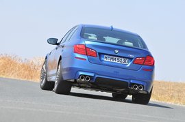 2012款宝马M5海外试驾