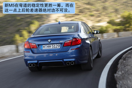 2012款宝马M5海外试驾