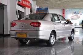 2012款奇瑞旗云2
