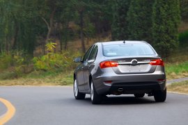 2011款华晨中华H530