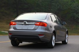 2011款华晨中华H530