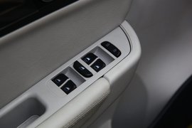 2011款华晨中华H530