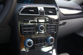 2011款华晨中华H530