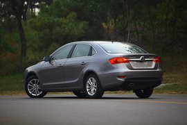 2011款华晨中华H530