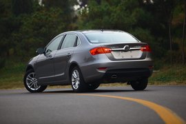 2011款华晨中华H530