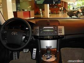 小改款锐志内饰