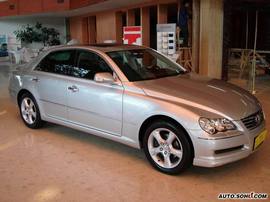 小改款锐志外观